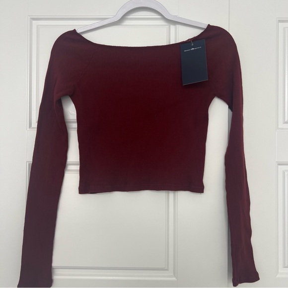 Brandy Melville Off Shoulder Long Sleeve Top - Picture 2 of 9